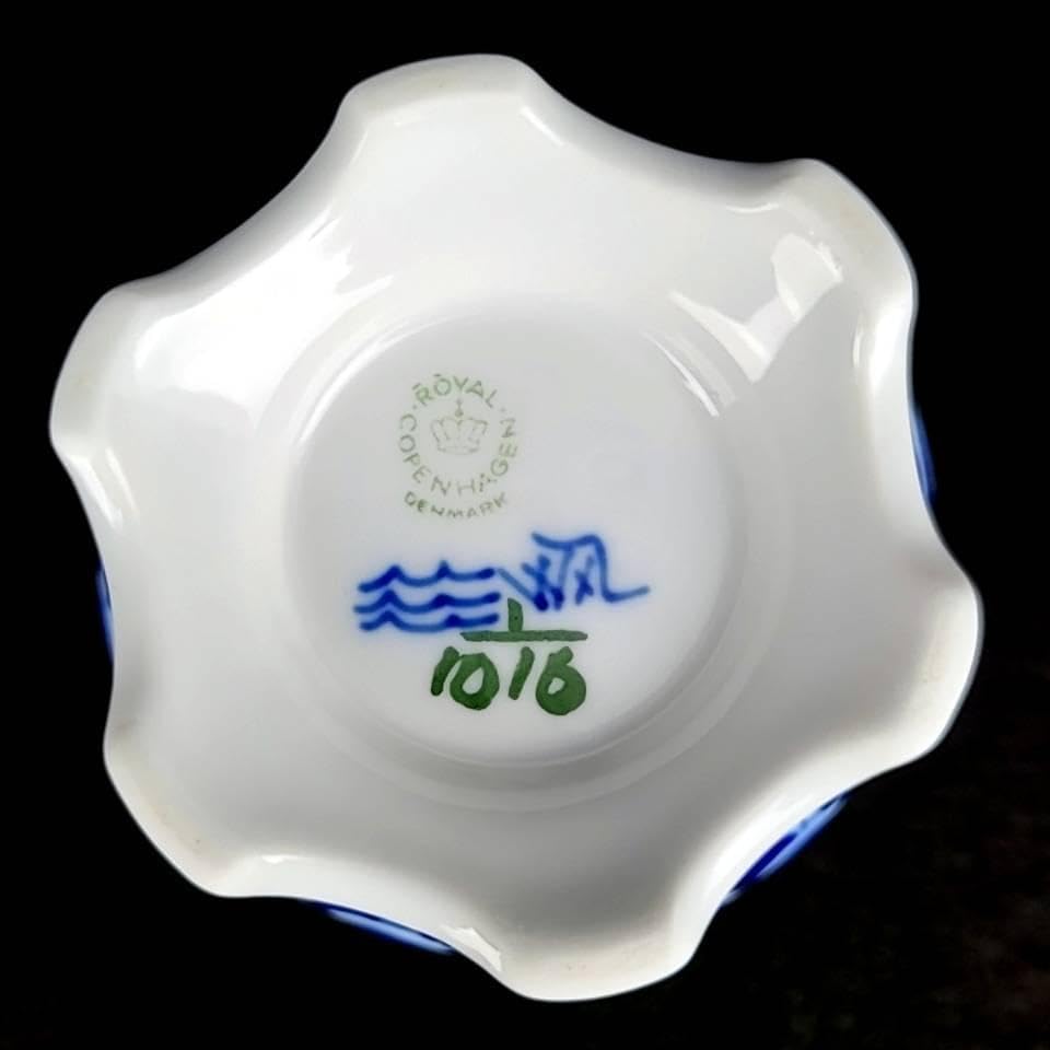 ロイヤルコペンハーゲン ブルーフルーテッド フルレース 花瓶